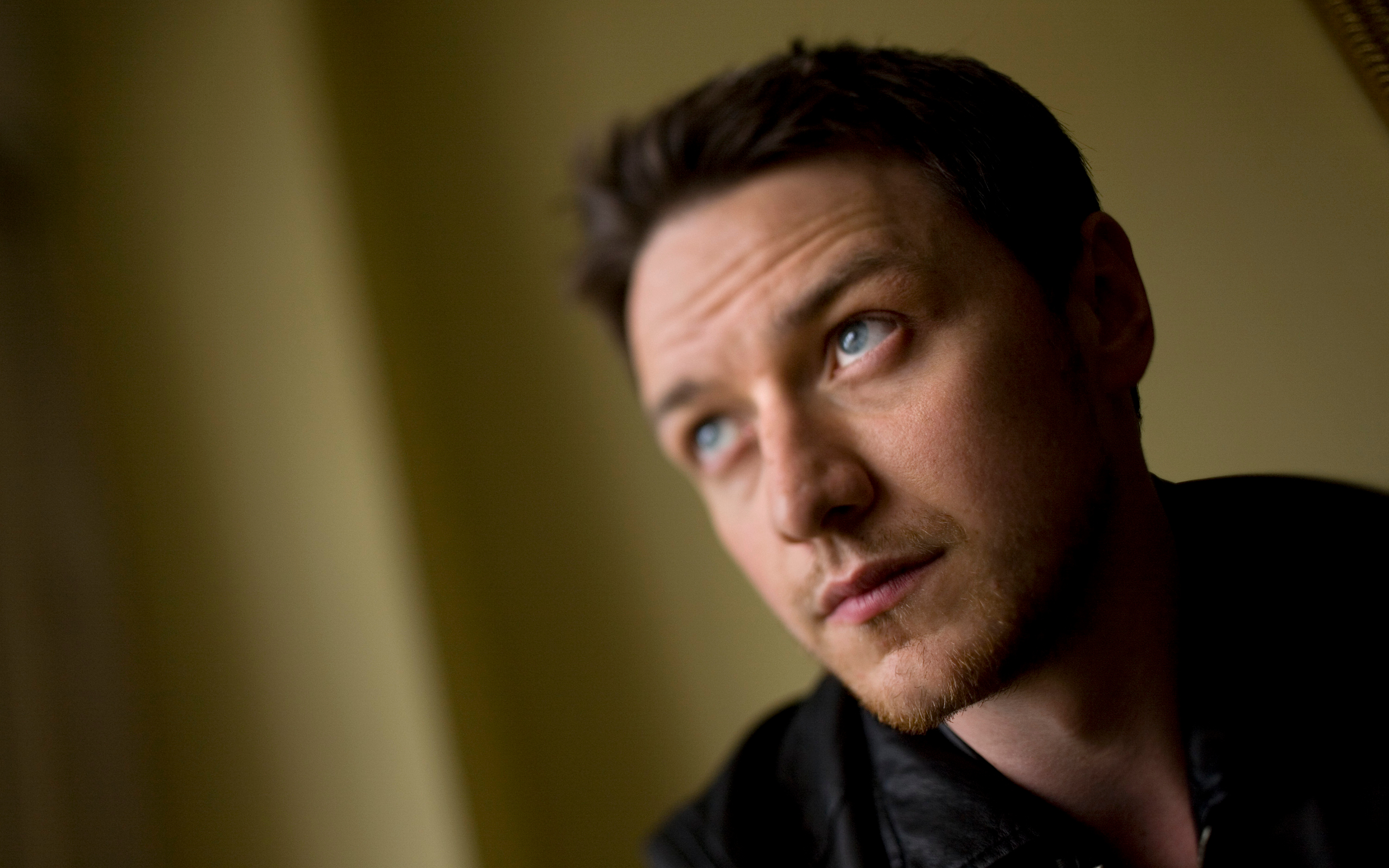 2560x1600 Actor, James McAvoy, Scottish, James McAvoy background hd