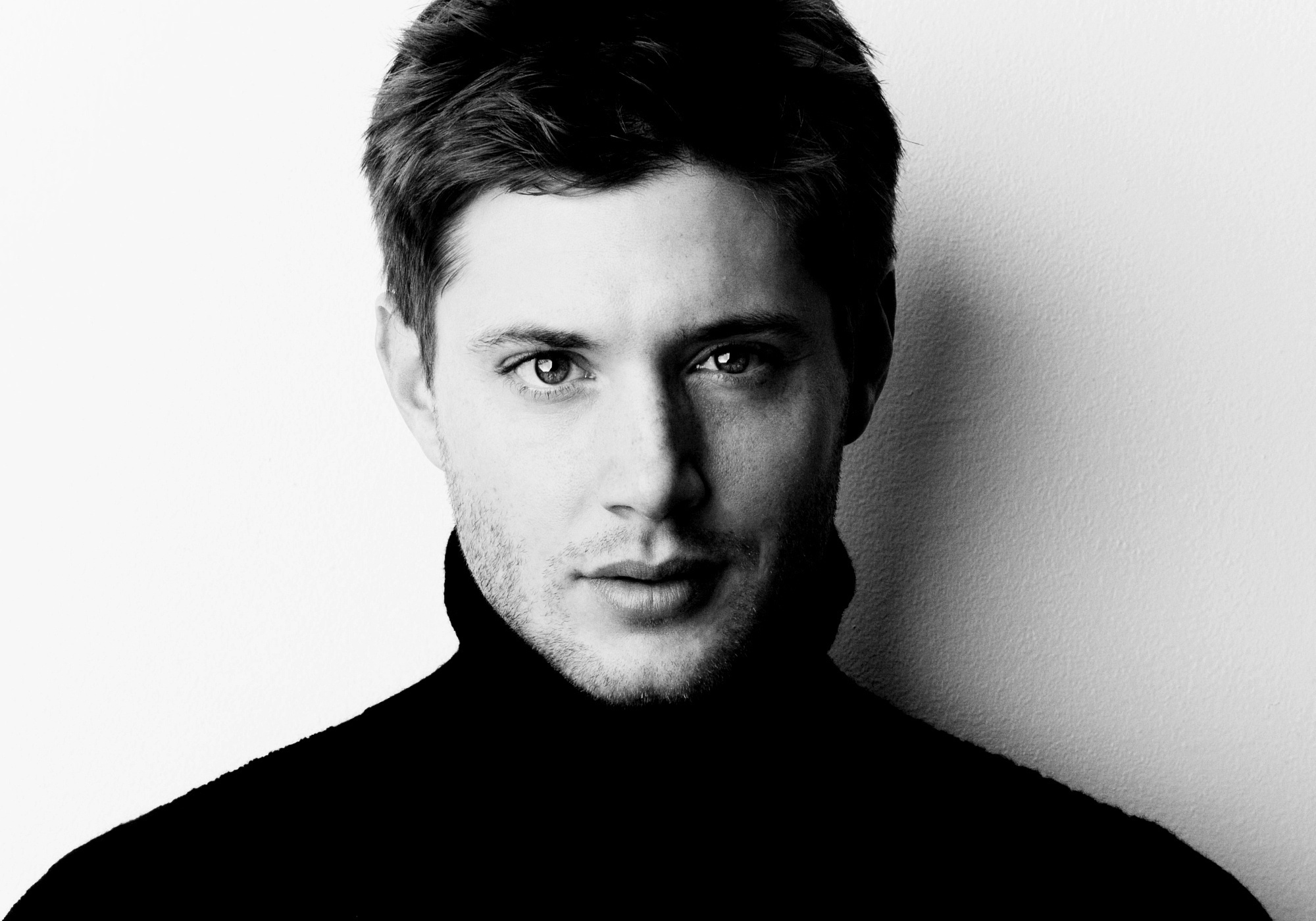 2000x1400 Jensen Ackles, Jensen Ackles wallpaper