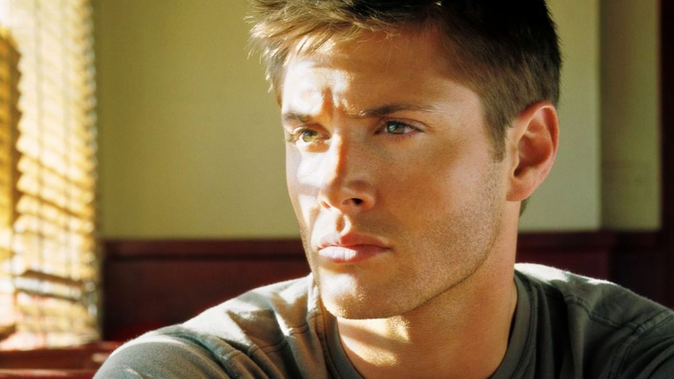 1366x768 Jensen Ackles, Jensen Ackles wallpaper