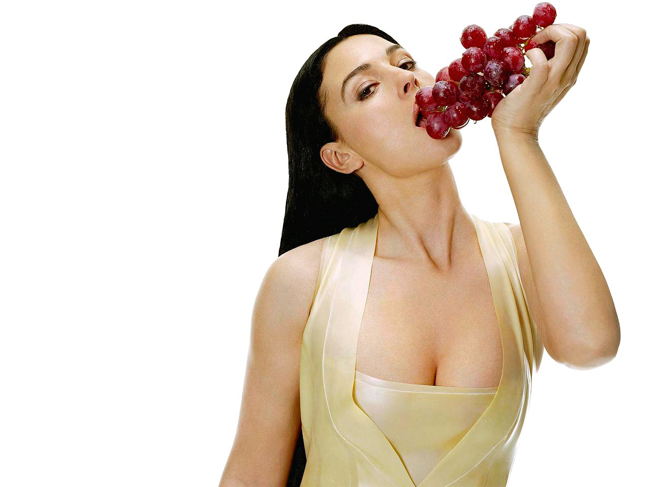 1280x960 Monica Bellucci, Monica Bellucci wallpaper for computer
