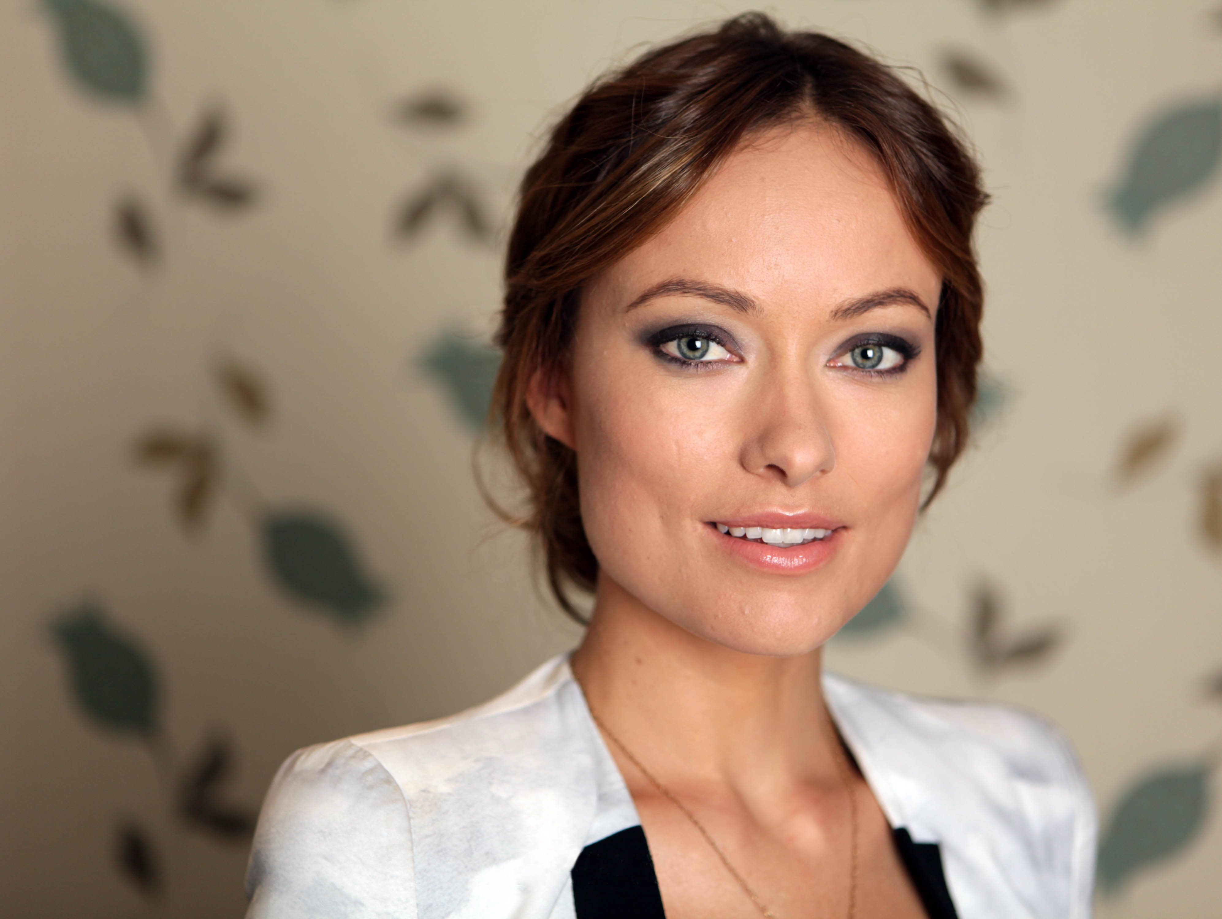3987x3000 Actress, Blue Eyes, Brunette, Face, Olivia Wilde, Smile, Olivia Wilde desktop background