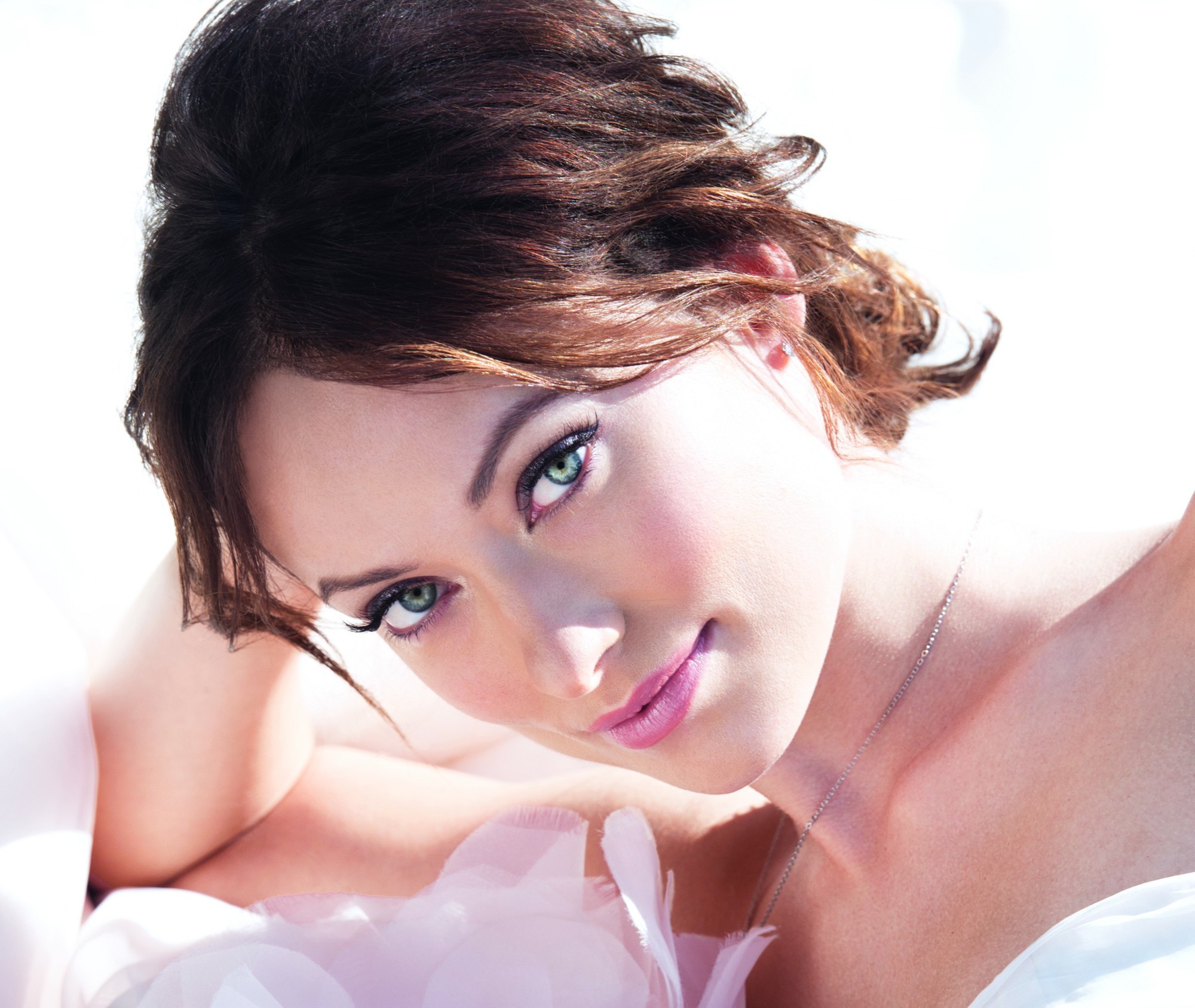 2000x1687 Actress, American, Brunette, Green Eyes, Olivia Wilde, Smile, Woman, Olivia Wilde wallpaper for desktop