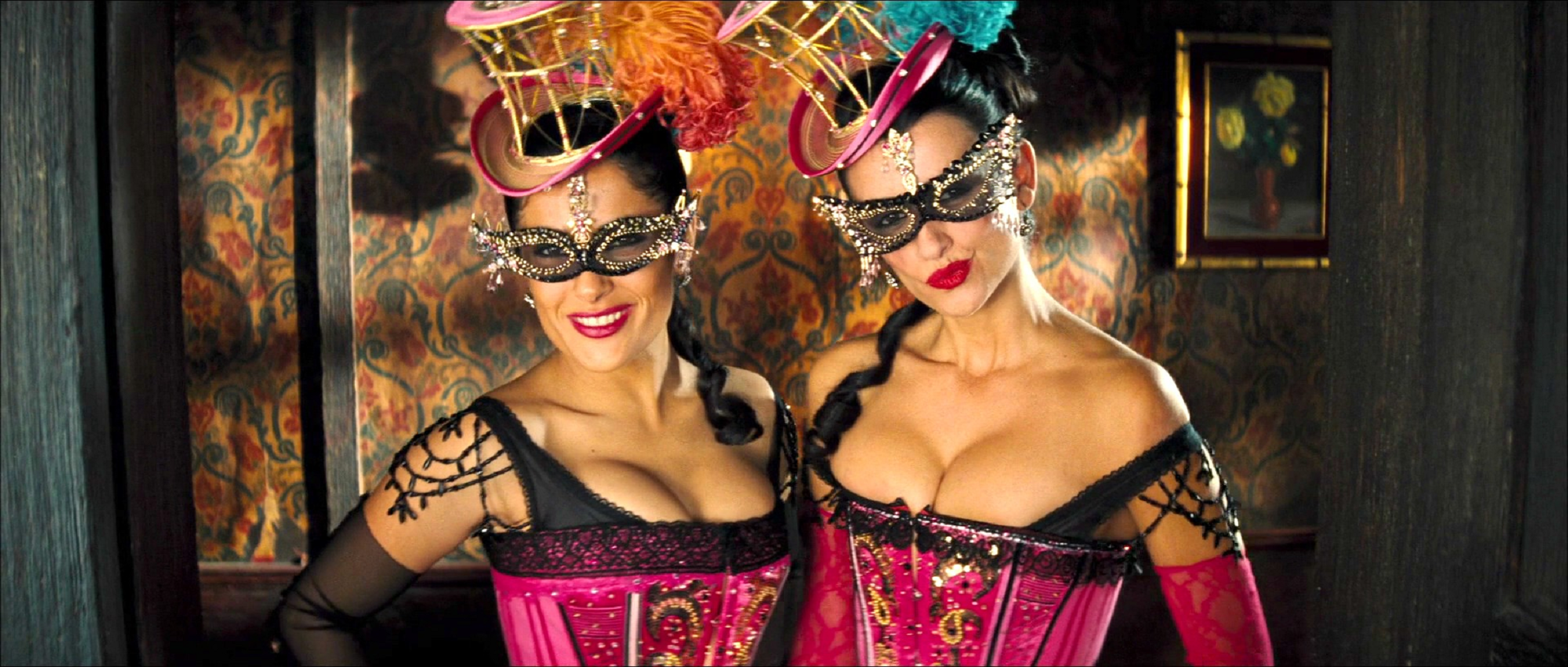 2352x1000 Penelope Cruz, Salma Hayek, Salma Hayek desktop background