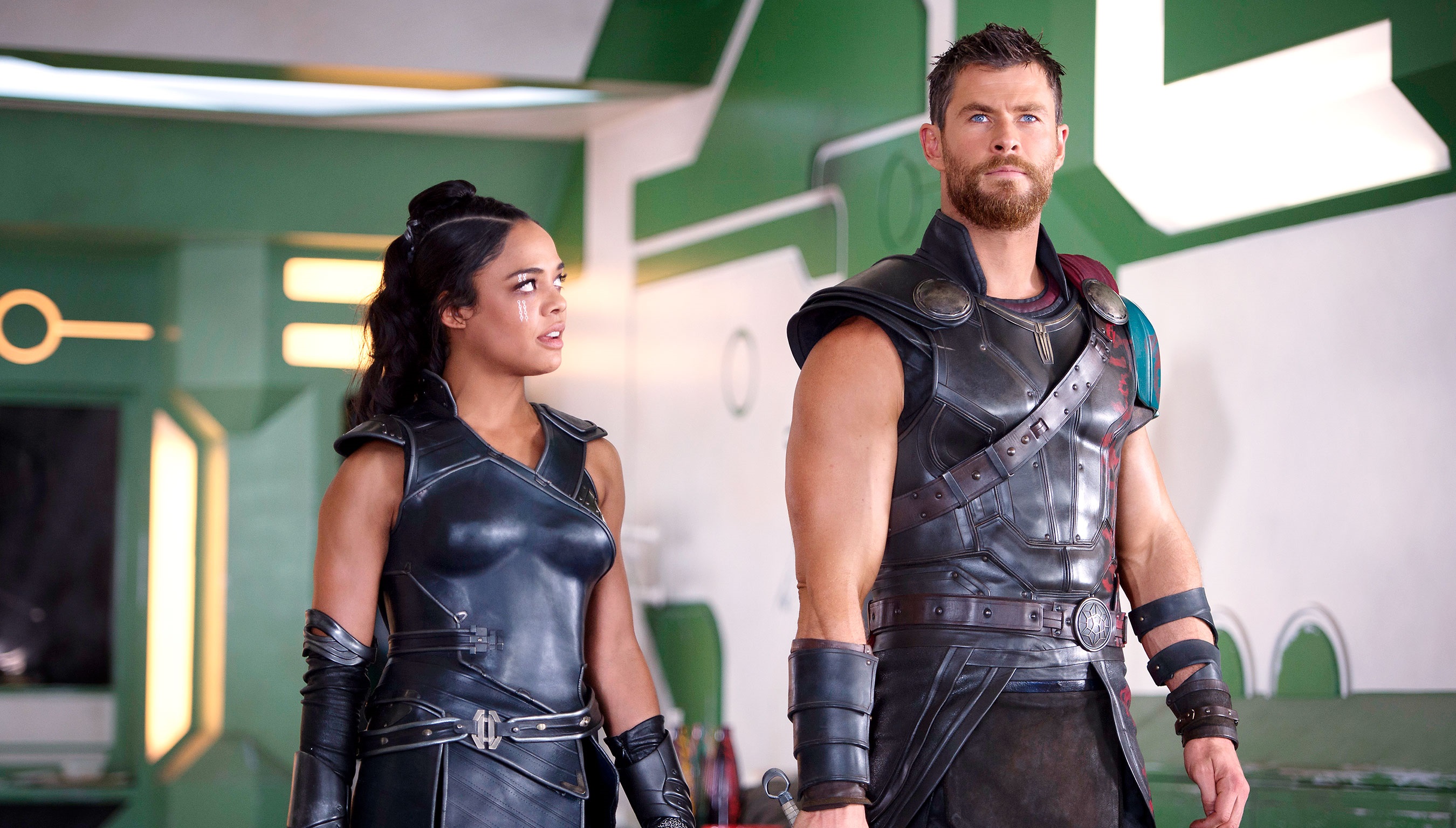 2700x1536 Chris Hemsworth, Tessa Thompson, Thor, Thor: Ragnarok, Chris Hemsworth wallpaper
