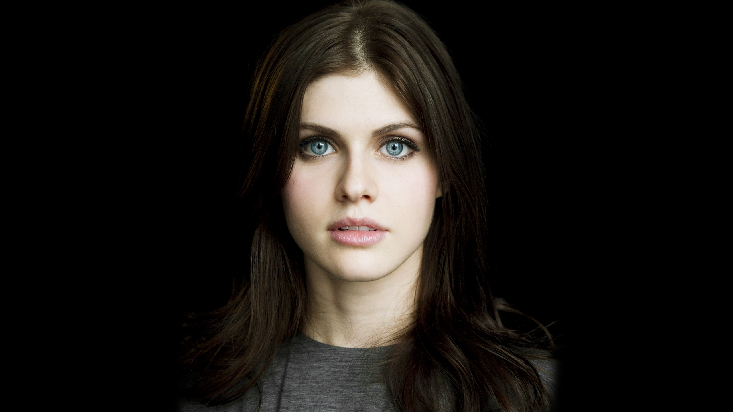 2560x1440 Actress, Alexandra Daddario, American, Blue Eyes, Brunette, Face, Alexandra Daddario computer background
