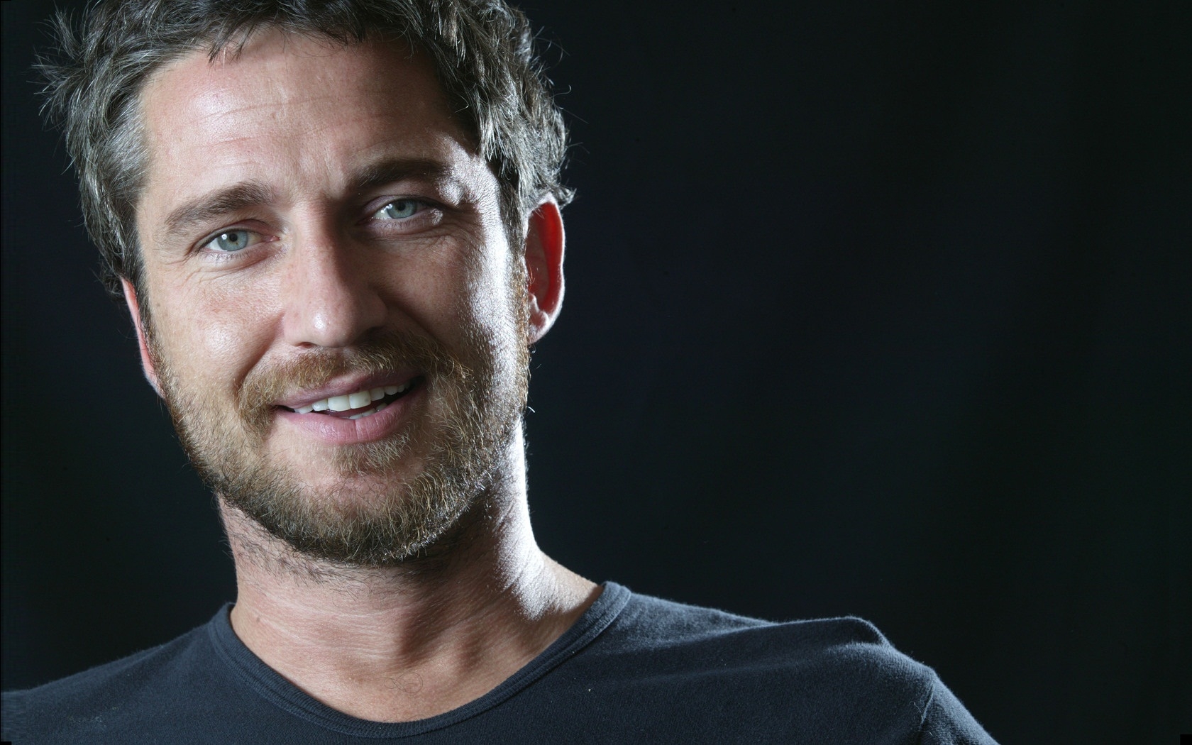 1680x1050 Gerard Butler, Gerard Butler windows wallpaper